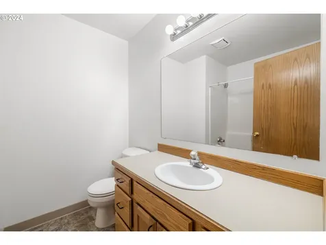 692 Nw Queens Court Hillsboro OR 97124