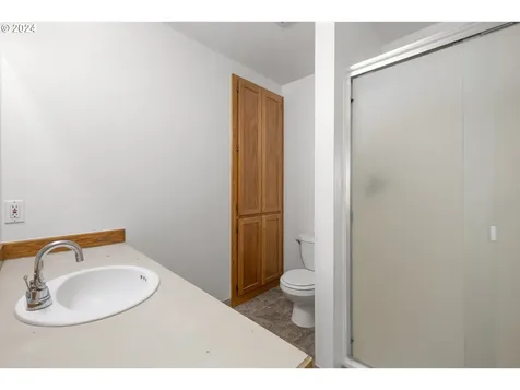 692 Nw Queens Court Hillsboro OR 97124