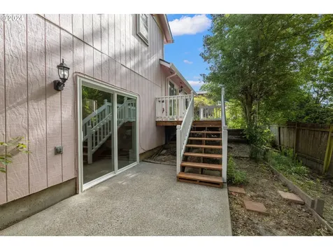 692 Nw Queens Court Hillsboro OR 97124
