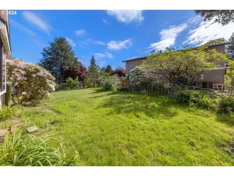 692 Nw Queens Court Hillsboro OR 97124