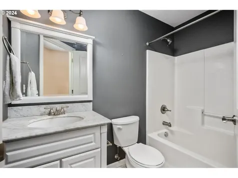 4213 Se Althaus Circle Troutdale OR 97060