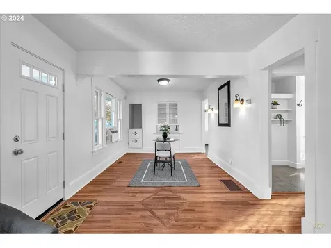319 W 27th Street Vancouver WA 98660