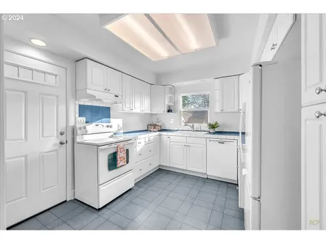 319 W 27th Street Vancouver WA 98660