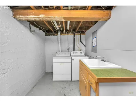 319 W 27th Street Vancouver WA 98660