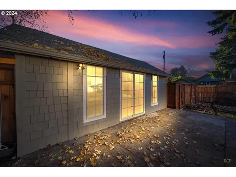 319 W 27th Street Vancouver WA 98660
