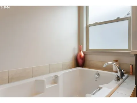 15405 NE 106th Street Vancouver WA 98682