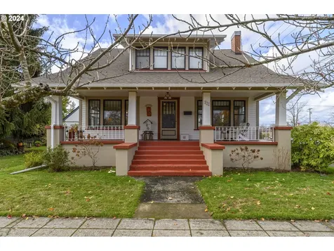 935 NE Cowls Street Mcminnville OR 97128