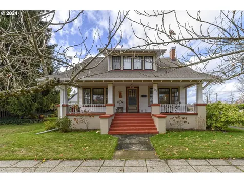 935 NE Cowls Street Mcminnville OR 97128
