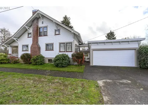 935 NE Cowls Street Mcminnville OR 97128