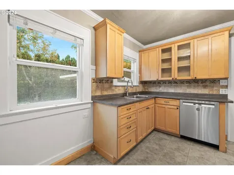 1961 SE 162nd Avenue Portland OR 97233