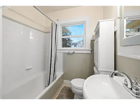 1961 SE 162nd Avenue Portland OR 97233