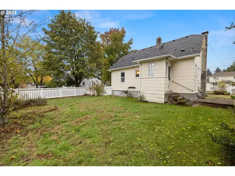 1961 SE 162nd Avenue Portland OR 97233