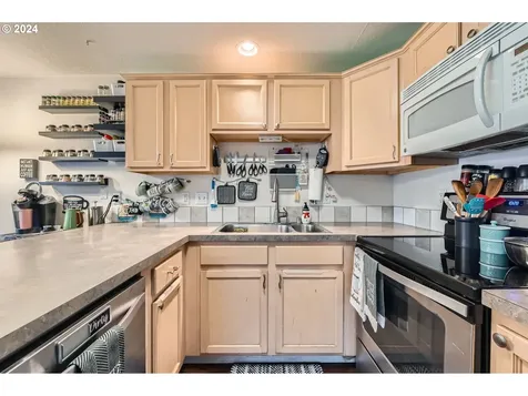 1101 W 33rd Way Vancouver WA 98660