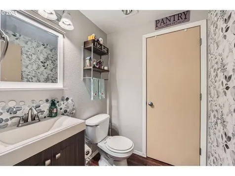 1101 W 33rd Way Vancouver WA 98660