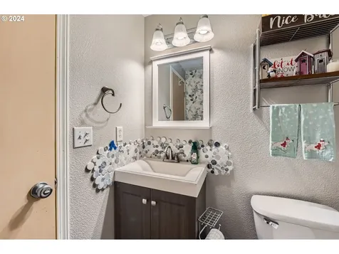 1101 W 33rd Way Vancouver WA 98660