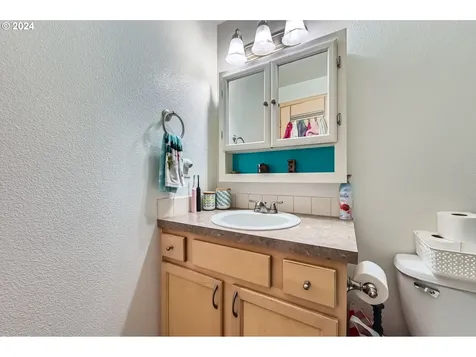 1101 W 33rd Way Vancouver WA 98660
