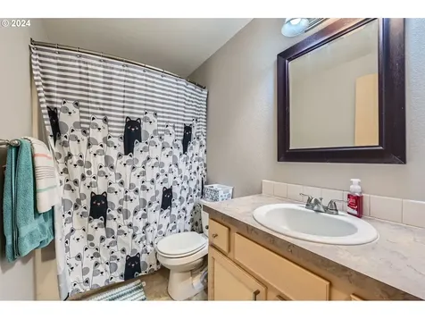 1101 W 33rd Way Vancouver WA 98660