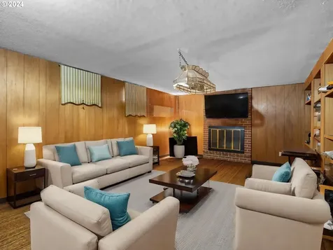 3607 NE 135th Avenue Portland OR 97230