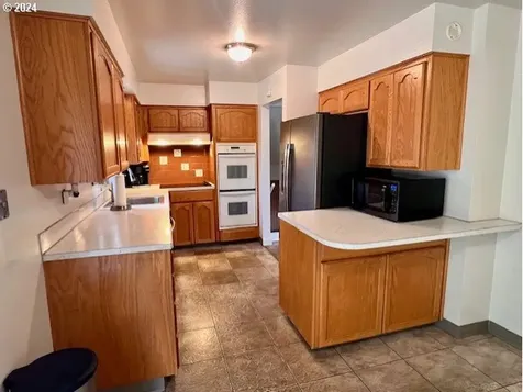3607 NE 135th Avenue Portland OR 97230