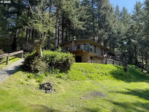 70772 Majestic Shores Road North Bend OR 97459