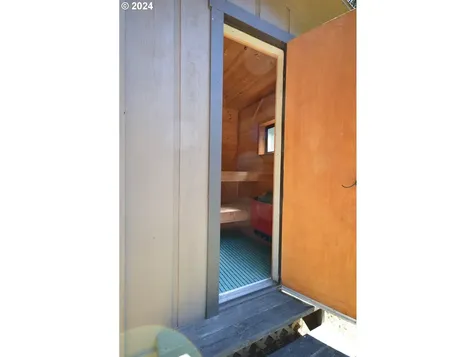 70772 Majestic Shores Road North Bend OR 97459