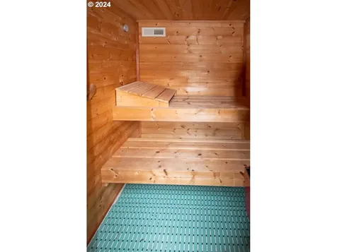 70772 Majestic Shores Road North Bend OR 97459
