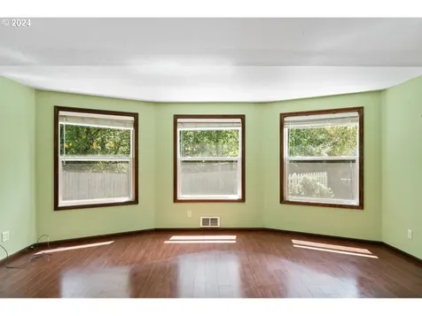 3866 Spruce Street Florence OR 97439
