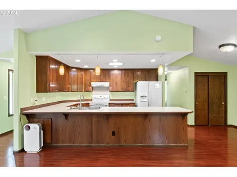 3866 Spruce Street Florence OR 97439