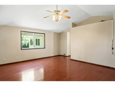 3866 Spruce Street Florence OR 97439