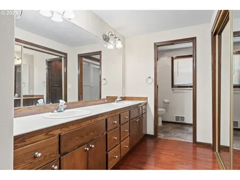 3866 Spruce Street Florence OR 97439