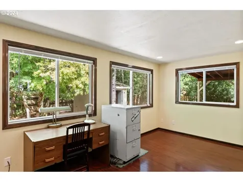 3866 Spruce Street Florence OR 97439