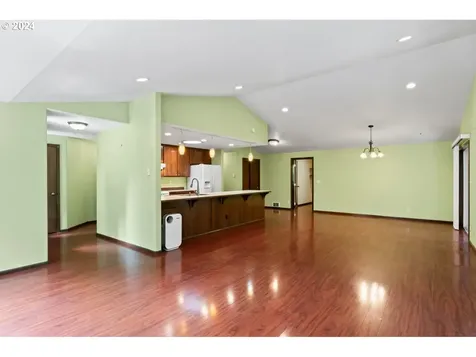 3866 Spruce Street Florence OR 97439