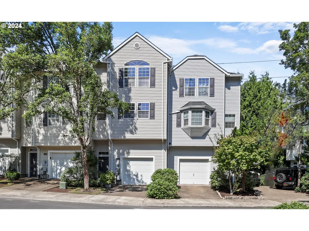 14827 SW Kraft Loop Portland OR 97223