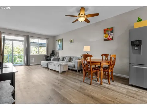 14827 SW Kraft Loop Portland OR 97223