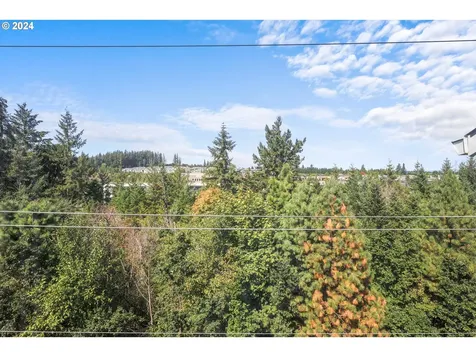 14827 SW Kraft Loop Portland OR 97223