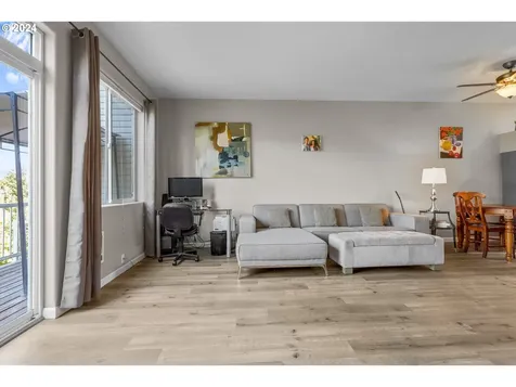 14827 SW Kraft Loop Portland OR 97223