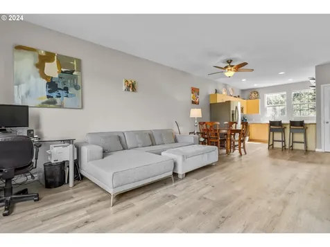 14827 SW Kraft Loop Portland OR 97223