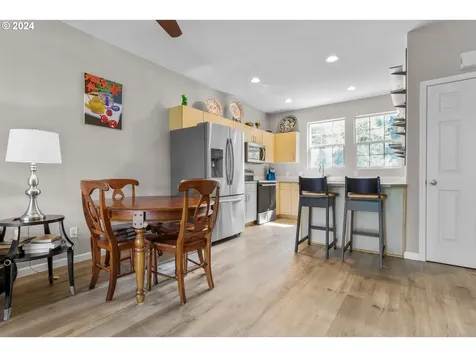 14827 SW Kraft Loop Portland OR 97223