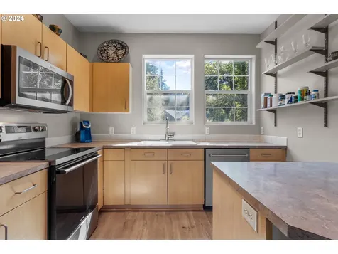 14827 SW Kraft Loop Portland OR 97223