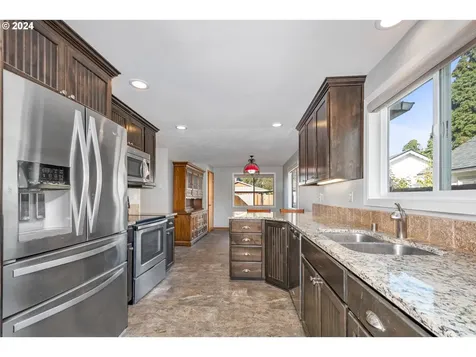 114 NW 40th Street Vancouver WA 98660
