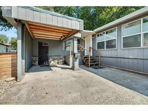15758 SE Highway 224 Damascus OR 97089