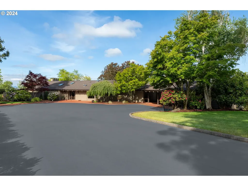 1475 SE Kane Street Roseburg OR 97470
