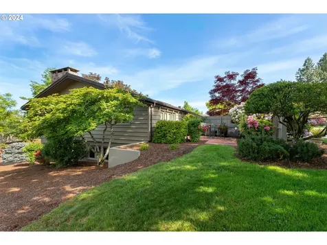 1475 SE Kane Street Roseburg OR 97470