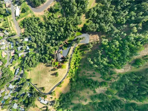 1475 SE Kane Street Roseburg OR 97470
