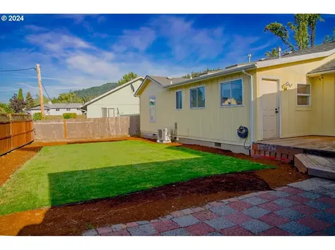 6988 Bluebelle Way Springfield OR 97478
