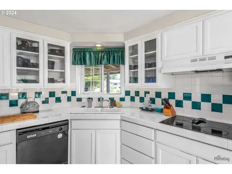 2280 Providence Street Eugene OR 97401