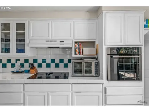 2280 Providence Street Eugene OR 97401
