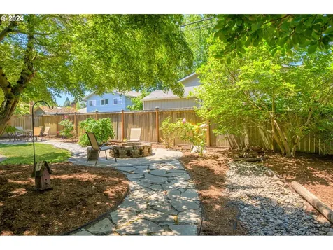 2280 Providence Street Eugene OR 97401