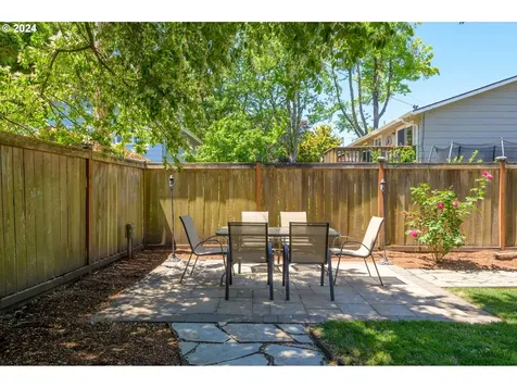 2280 Providence Street Eugene OR 97401