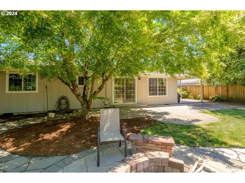 2280 Providence Street Eugene OR 97401